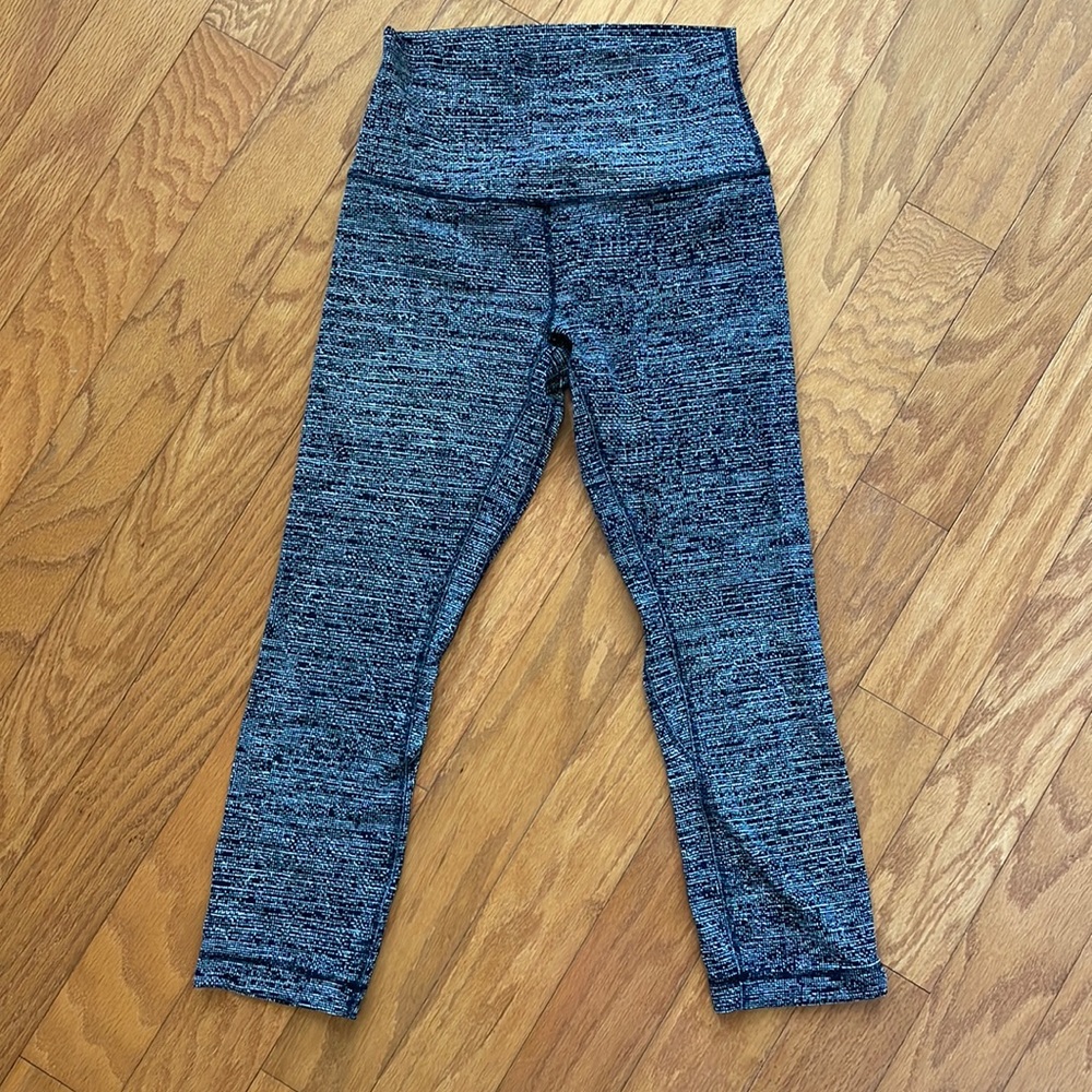 Lululemon Align crops 4